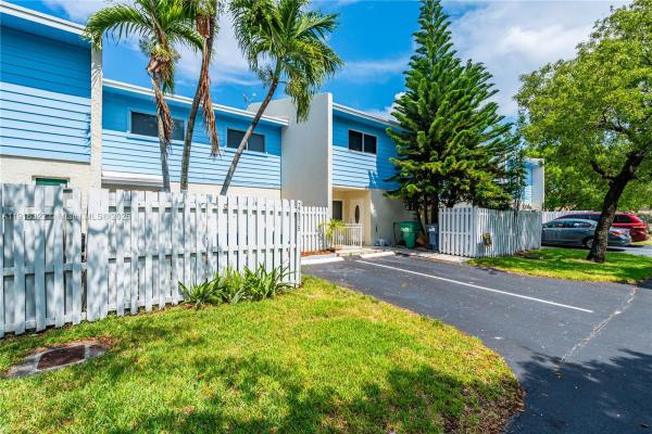 Black Creek Villas, 22315 SW 103rd Ave, Cutler Bay, Florida 33190, image 2