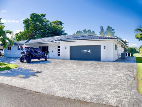 Country Club Of Miami Estates, 19150 S Saint Andrews Dr, Hialeah, Florida 33015, image 3