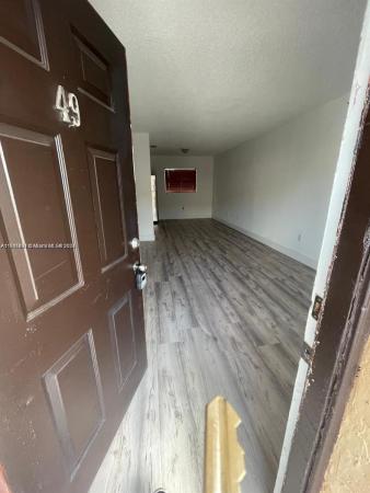 Las Villas Segovia, 5491 W 24th Ave #49, Hialeah, Florida 33016, image 1