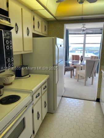 Winston Towers 500, 301 174th St #1605, Sunny Isles Beach, Florida 33160, image 3