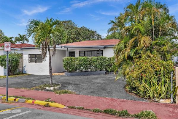 Biscayne Beach, 725 82nd St, Miami Beach, Florida 33141, image 2