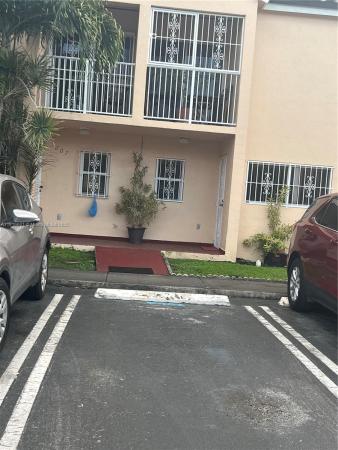 Melrose Townhomes, 2600 NW 28th St #207-2, Miami, Florida 33142, image 3