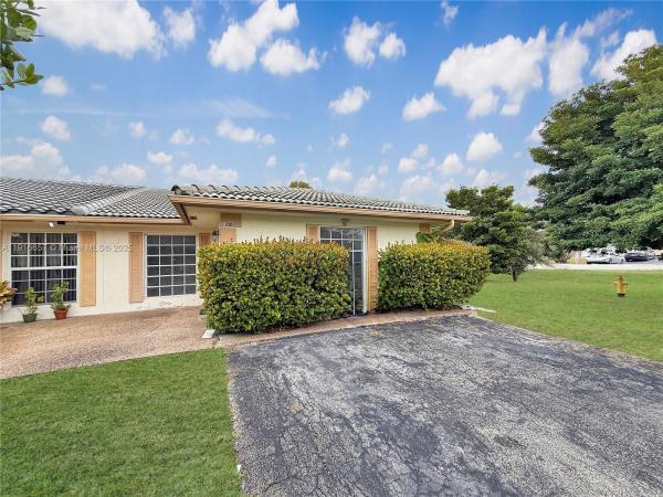 Glenwood, 11001 NW 44th St #EAST, Coral Springs, Florida 33065, image 1