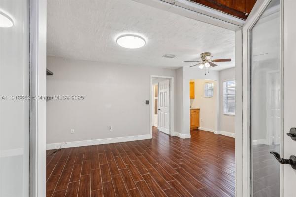 Gratigny Shores, 6230 E 2nd Ave, Hialeah, Florida 33013, image 2