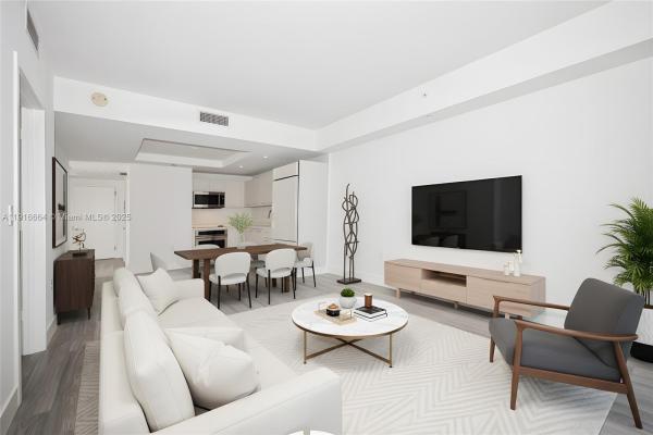 Brickell Heights East, 45 SW 9th St #1504, Miami, Florida 33130, image 1