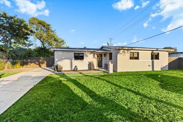 17121 NW 82nd Ave, Hialeah, Florida 33015, image 1