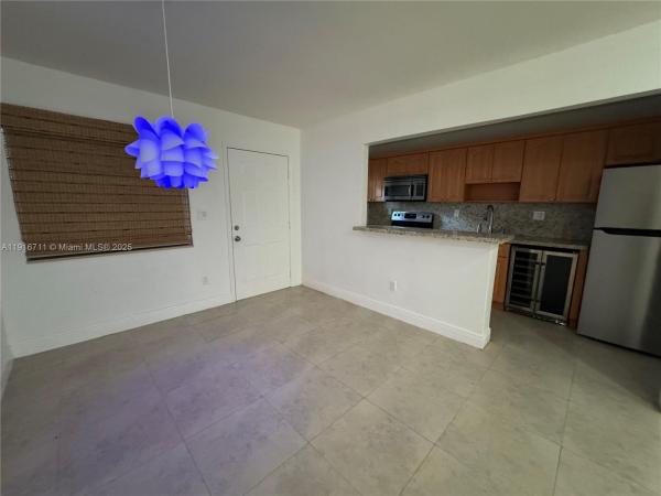 5839 SW 74th Ter #104, South Miami, Florida 33143, image 1