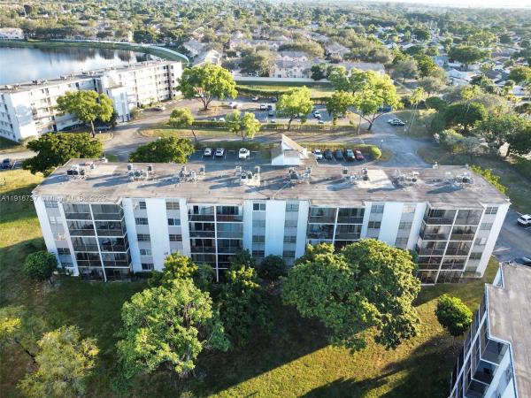 Lakeshore At University Park, 8730 N Sherman Cir #407, Miramar, Florida 33025, image 2