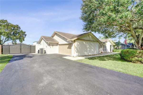Stonewood, 14833 SW 164th Ter, Richmond West, Florida 33187, image 3