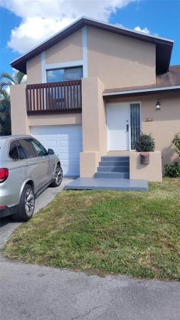 914 NW 106th Avenue Cir #914, Miami, Florida 33172, image 1