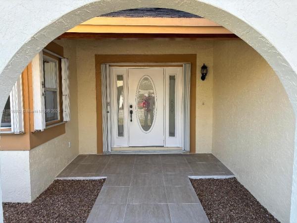 Kings Grant East, 14930 SW 157th Ter, Richmond West, Florida 33187, image 3