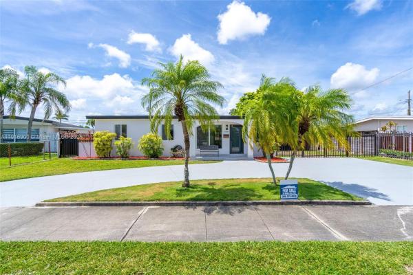 Westwood Lakes Residential, 11030 SW 42nd St, Westwood Lakes, Florida 33165, image 2