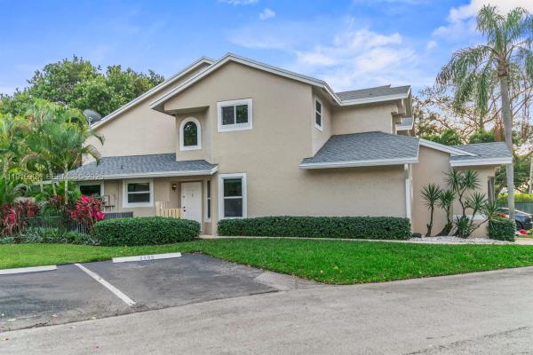 Discovery Pointe, 2202 W Discovery Cir W, Deerfield Beach, Florida 33442, image 2