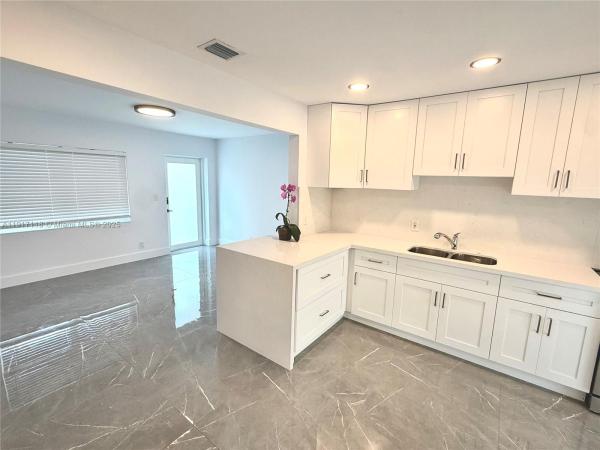 Holland, 1332 SW 22nd Ter, Fort Lauderdale, Florida 33312, image 2