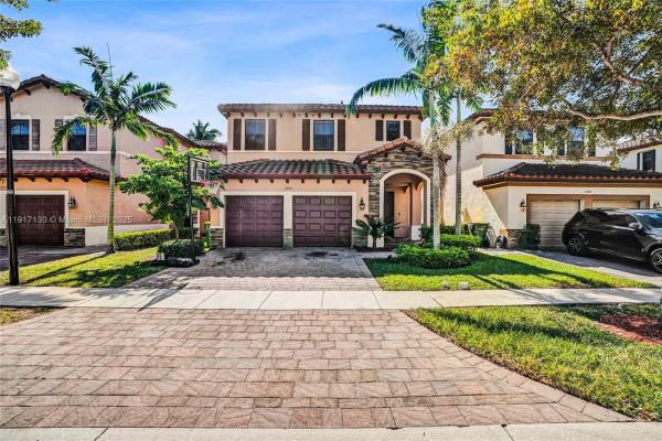 2502 NE 1st St, Homestead, Florida 33033, image 1