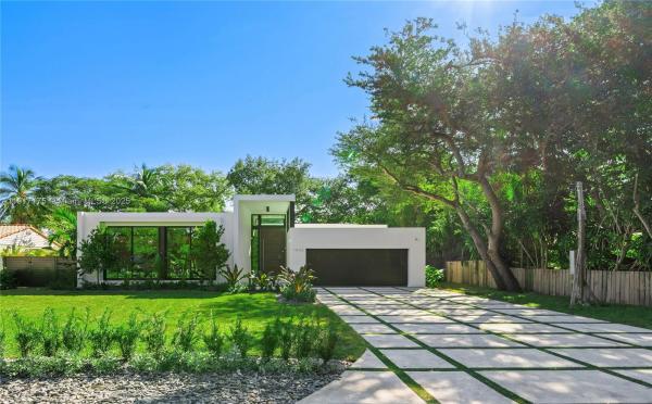 Biscayne Lawn, 1002 NE 117th St, Biscayne Park, Florida 33161, image 1