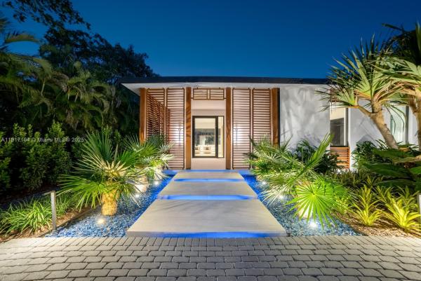 Sunset Circle, 7051 SW 69th Ave, South Miami, Florida 33143, image 3