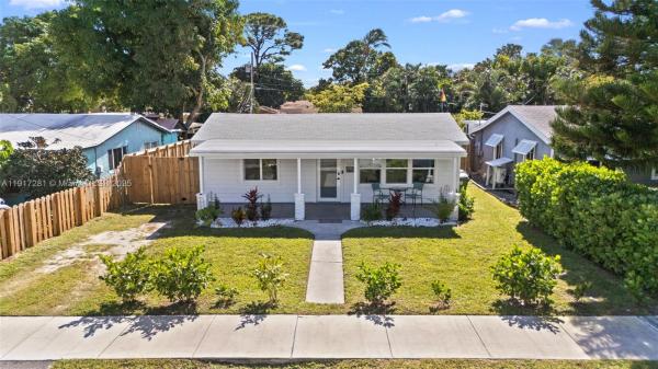 Middle River Plaza, 1464 NE 24th St, Wilton Manors, Florida 33305, image 1