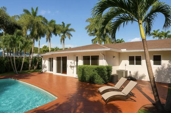 Dania Country Club Estates, 236 NE 1st St, Dania Beach, Florida 33004, image 1