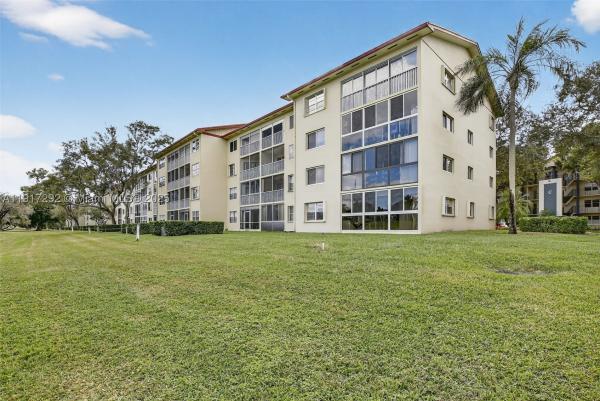 Buckingham At Century Village, 701 SW 128th Ave #310F, Pembroke Pines, Florida 33027, image 2