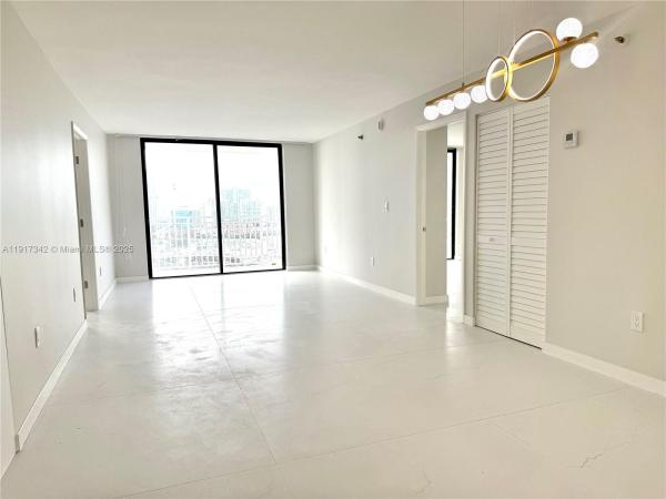 Winston Towers 600, 210 174th St #1804, Sunny Isles Beach, Florida 33160, image 2