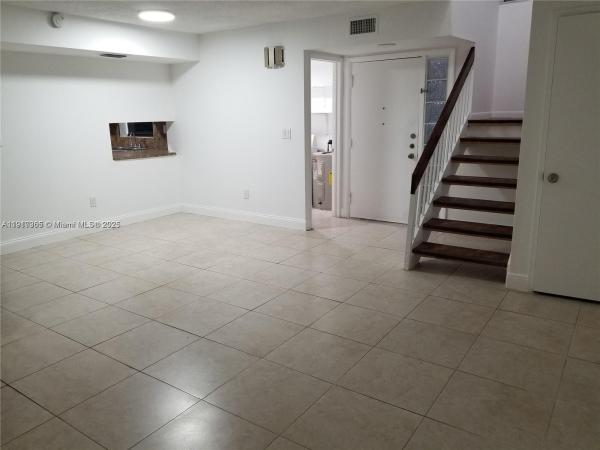 Wind Lake Village, NW 5th Ln #9721, Fountainebleau, Florida 33172, image 3