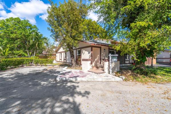 6211 NW 26th Ct, Sunrise, Florida 33313, image 1