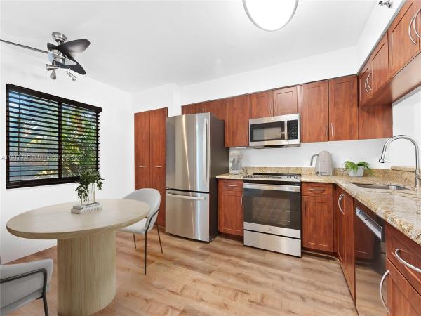Cypress Bend, 2202 S Cypress Bend Dr #204, Pompano Beach, Florida 33069, image 2