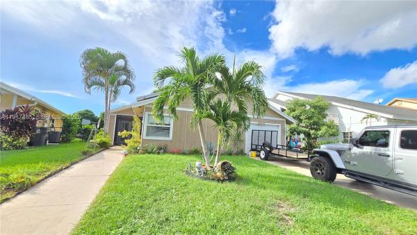 Lakeside Green, 4105 Clearview Ter, West Palm Beach, Florida 33417, image 1