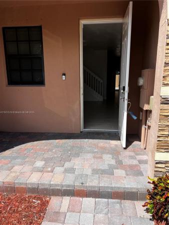 Chateau At The Vineyards, 152 SE 37th Ter, Homestead, Florida 33033, image 2