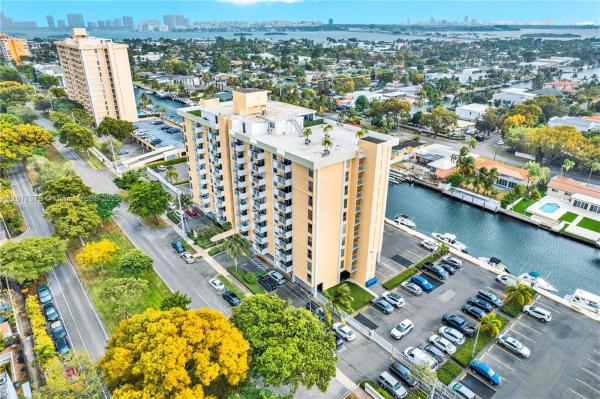 Keystone Towers, 2020 NE 135th St #805, North Miami, Florida 33181, image 2