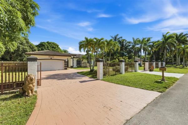 19601 SW 128th Ct, Miami, Florida 33177, image 1