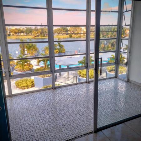 877 NE 195th St #318, Unincorporated Dade County, Florida 33179, image 1