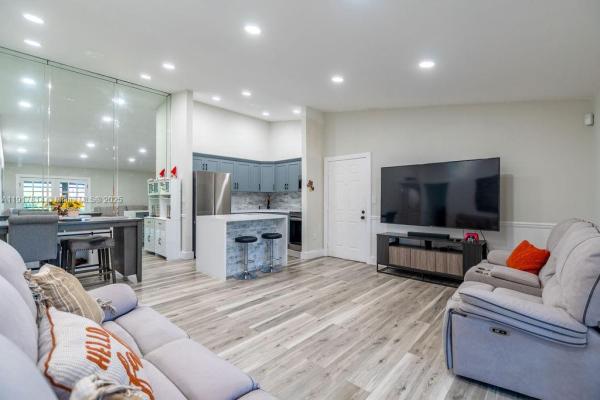 Carmel At The California Club, 929 NE 199th St #203, Ives Estates, Florida 33179, image 2