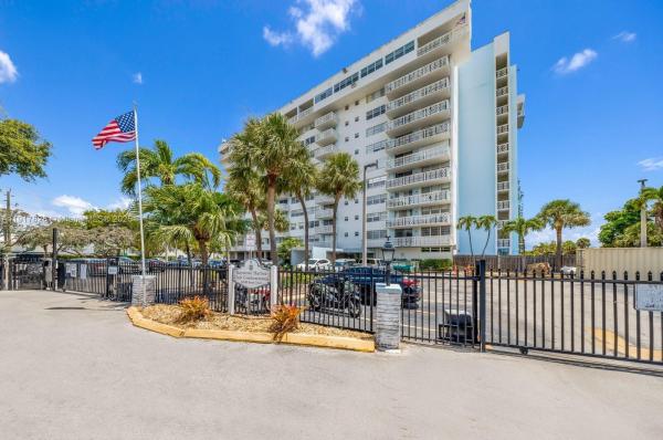 Keystone Harbor Club, 13155 Ixora Ct #1105, North Miami, Florida 33181, image 1
