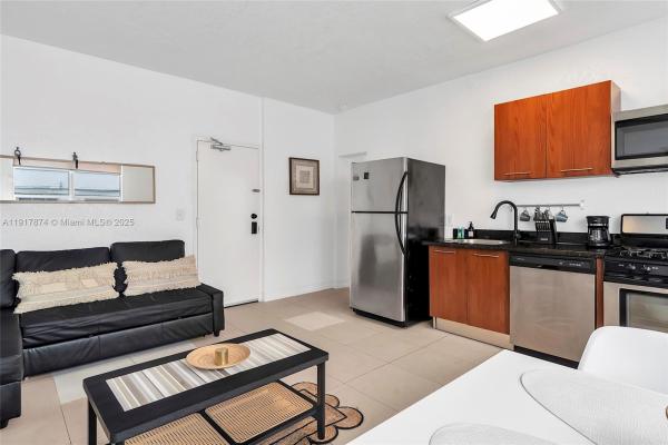 The Bayliss, 500 14th St #101, Miami Beach, Florida 33139, image 1