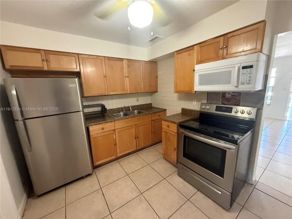 Ro-Len Acres, 521 SW 9th St #2, Hallandale Beach, Florida 33009, image 1