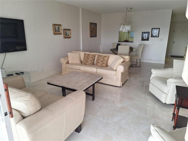 Meadowbrook Lakes, 1025 SE 3rd Ave #401, Dania Beach, Florida 33004, image 1