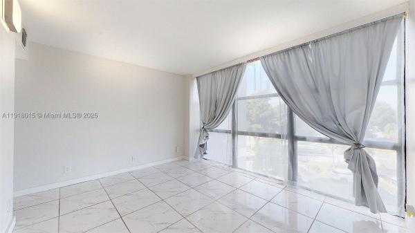 Oceanview Park, 1000 Parkview Dr #431, Hallandale Beach, Florida 33009, image 3