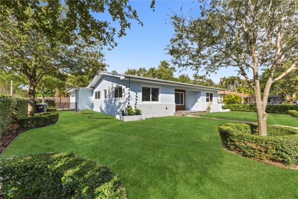 8910 NE 9th Ct, Miami, Florida 33138, image 3