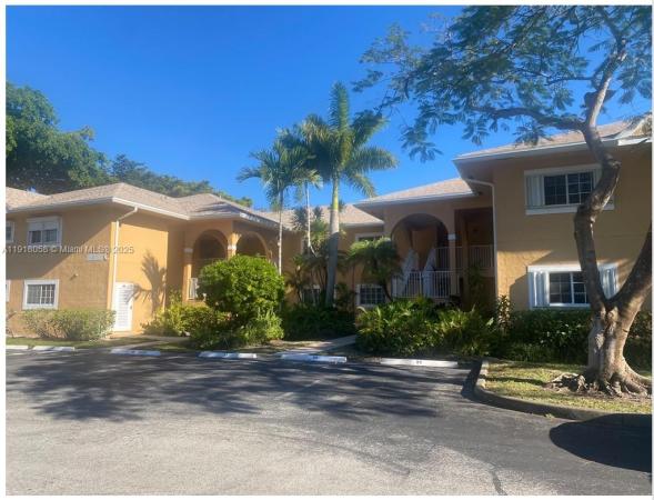Chateau De Ville, 811 SE 4th Ave #C103, Dania Beach, Florida 33004, image 1