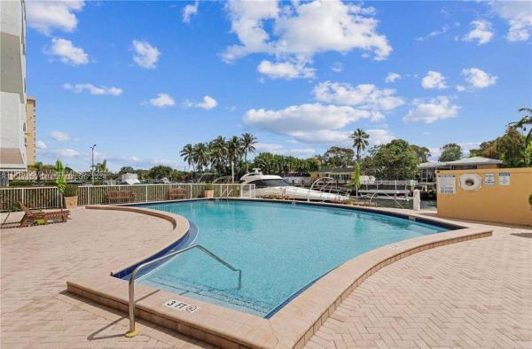 Keystone Towers, 2020 NE 135th St #404, North Miami, Florida 33181, image 1