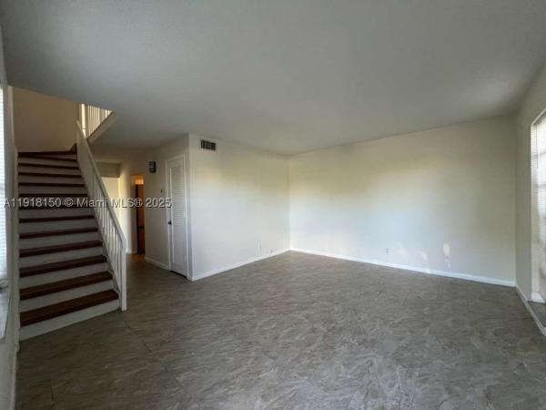 Vizcaya Gardens, 721 SE 1st Way #B18, Deerfield Beach, Florida 33441, image 2