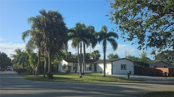 Chula Vista, 2900 SW 16th St, Fort Lauderdale, Florida 33312, image 1