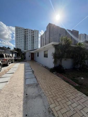 Sweetwater Groves, 10890 SW 6th St #, Sweetwater, Florida 33174, image 1