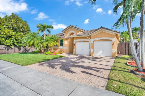 Kendall Breeze South, 12415 SW 122nd Path, Three Lakes, Florida 33186, image 2