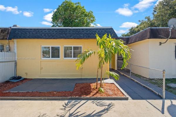 Vista Verde, 3956 NW 207th Street Rd #, Miami Gardens, Florida 33055, image 2