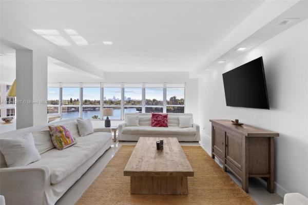 Blair House, 9102 W Bay Harbor Dr #5D, Bay Harbor Islands, Florida 33154, image 1