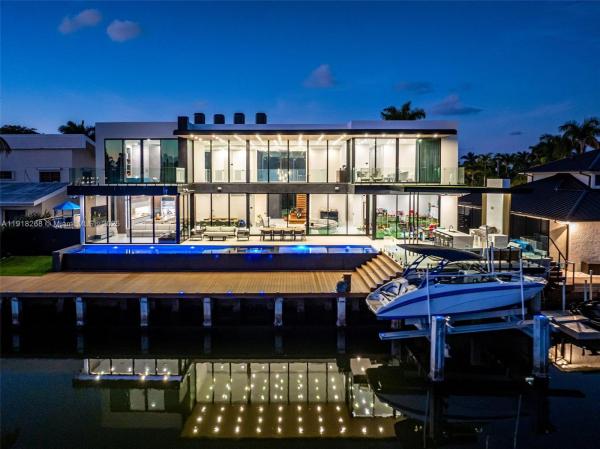 Hollywood Golf Estates, 1102 Washington St, Hollywood, Florida 33019, image 1