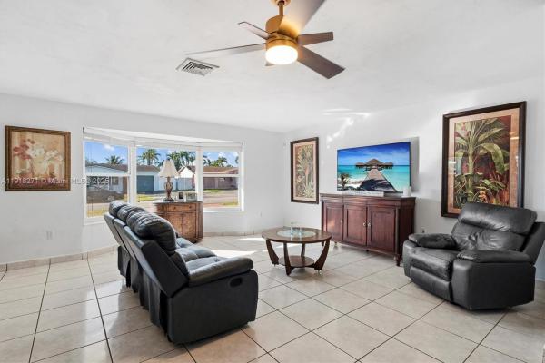 Coral Gardens, 9411 SW 30th Ter, Westchester, Florida 33165, image 2
